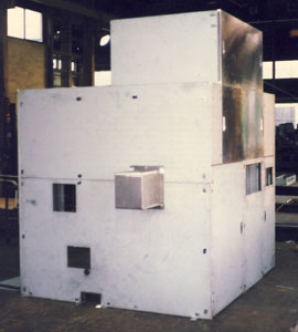 大学内MOCVD装置カバー